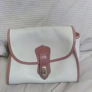 Cream purse